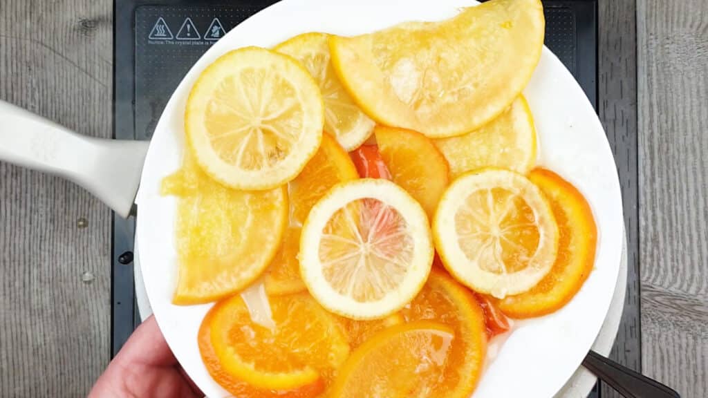 Spicy candied citrus fruit_in pan