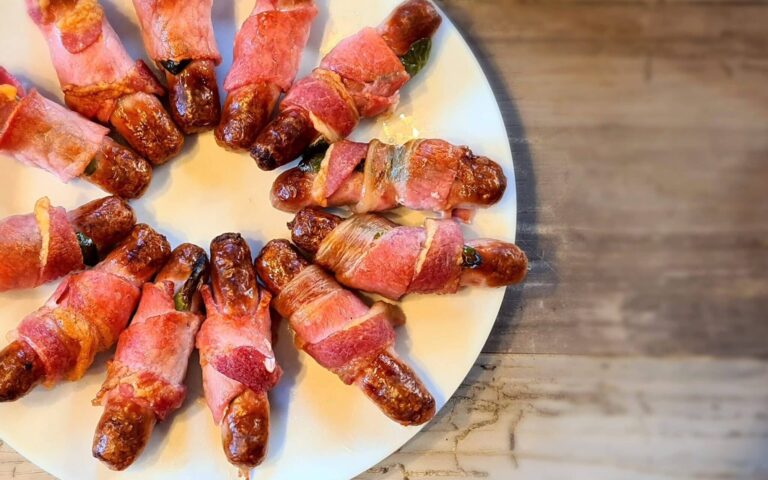 Bacon-Wrapped Jalapeno Pigs in Blankets